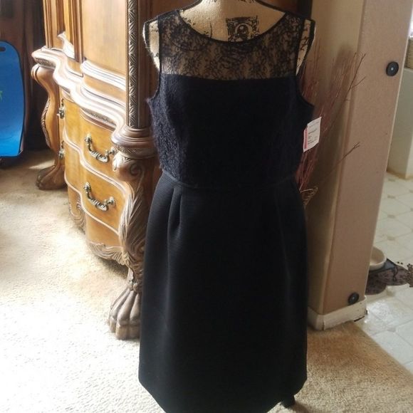 Tahari Dresses & Skirts - Tahari dress 12 nwt..
